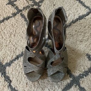 Nina Silver Sparkle Stilletos, 8.5
